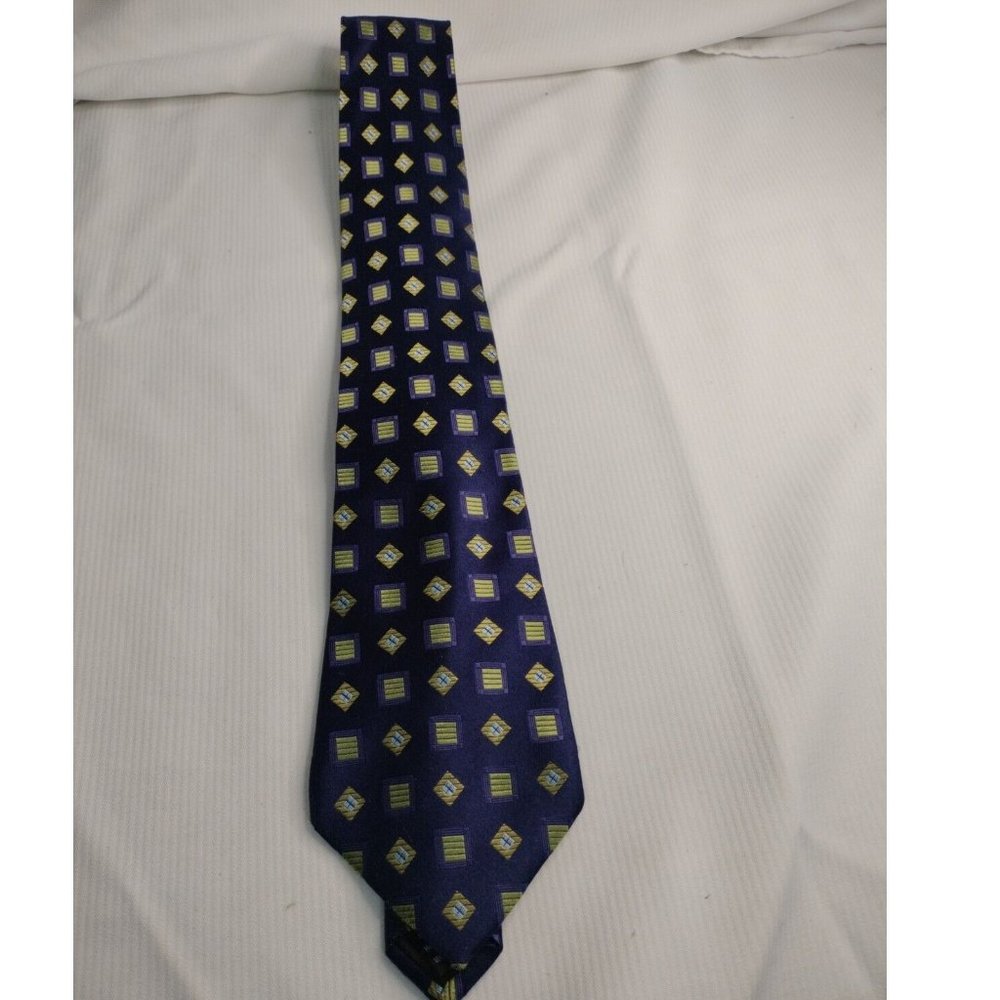 Van Heusen Tie Navy Blue And Olive Square Pattern 100% Silk Made In China